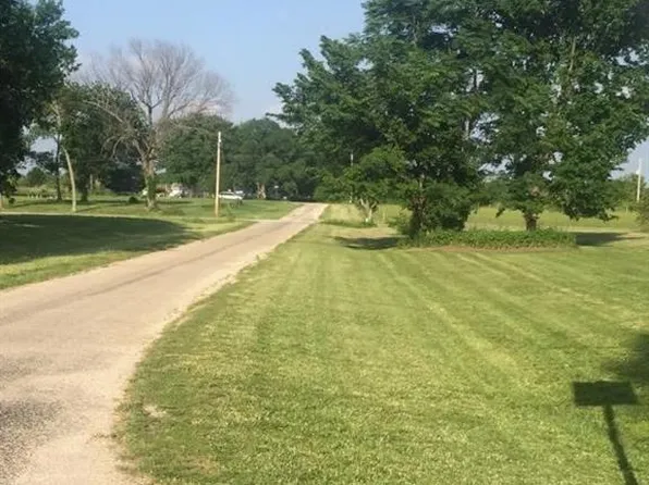 315 N Commercial St, Kincaid, KS 66039