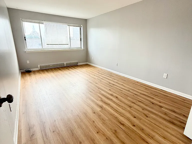 47 Sumner St #407 — Photo 6