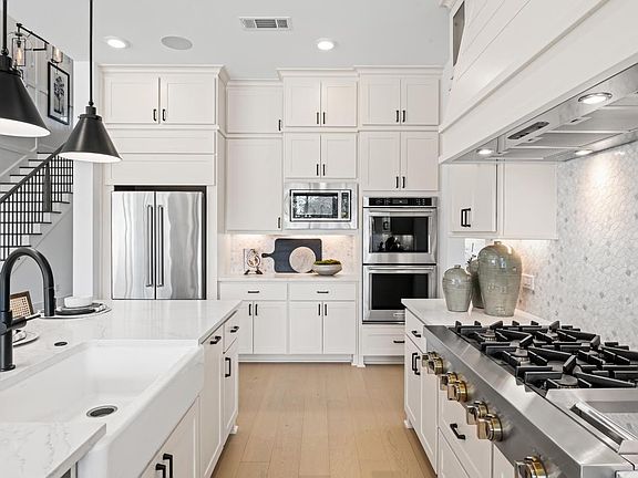 7th image of this home