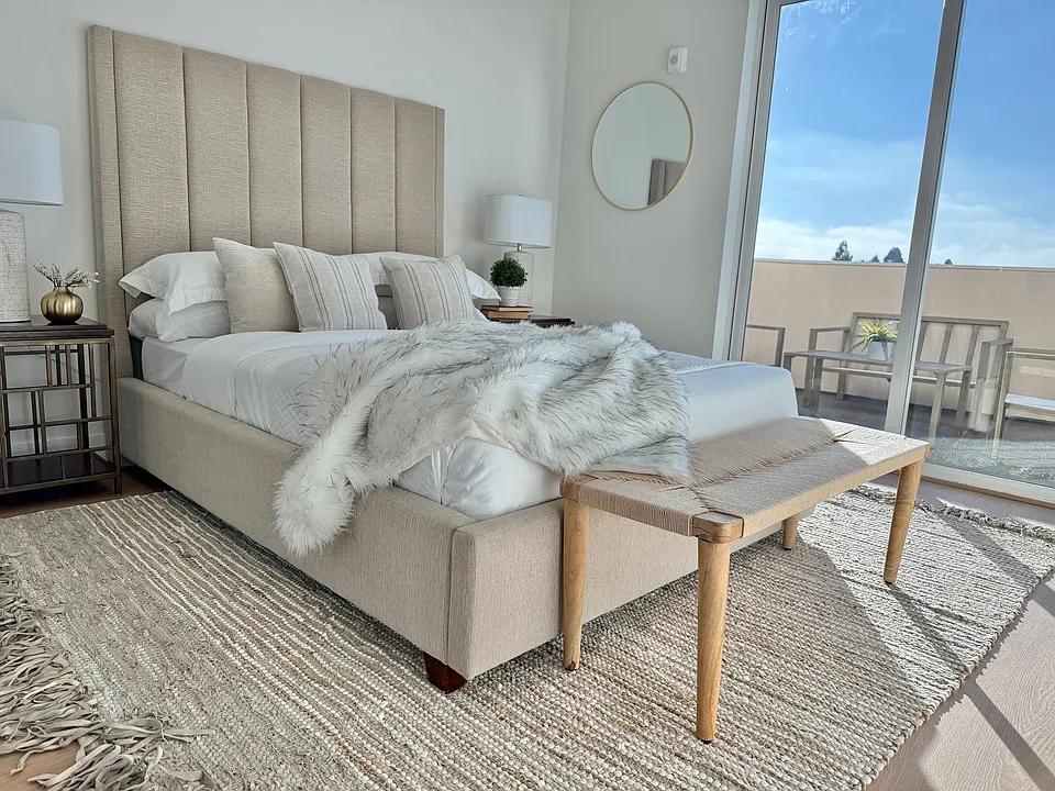 Penthouse 2 Bed 2.5 Bath
