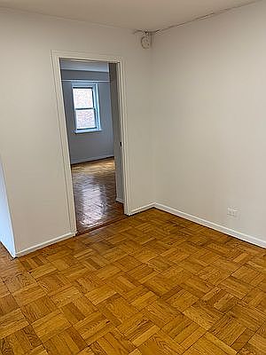3rd image of 155 E 34th St APT 10E