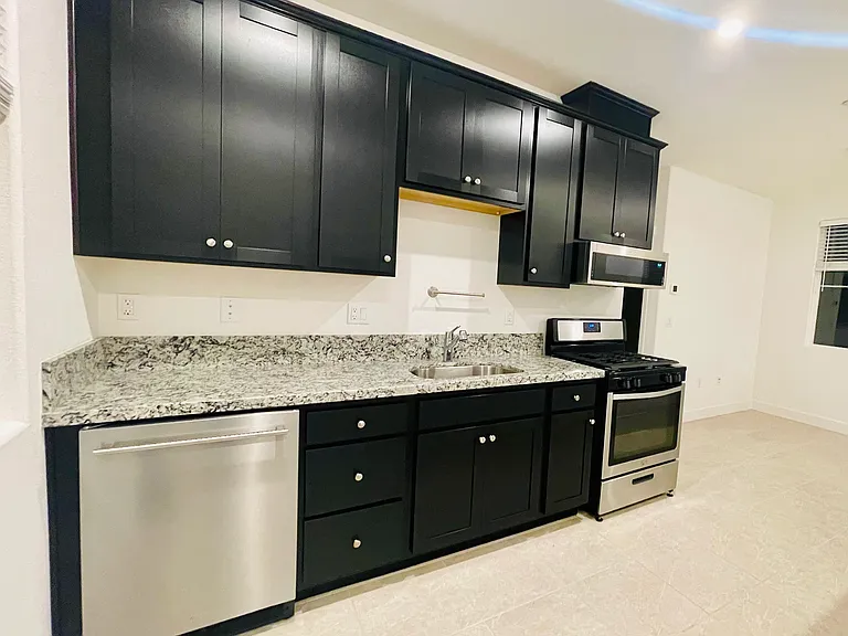 278 E Lawson Ave — Photo 13