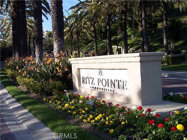 2 bed, 1200 sqft, $3,250 — Photo 1