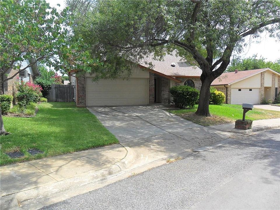1st image of 1212 Shady Ln