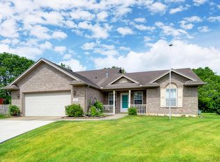 120 Hampton Pl, Troy, OH 45373