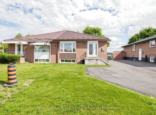 71 Addington Cres, Brampton, ON L6T2R4