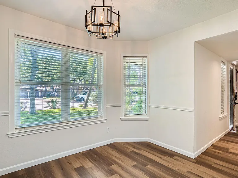 1712 Hermitage Dr — Photo 6