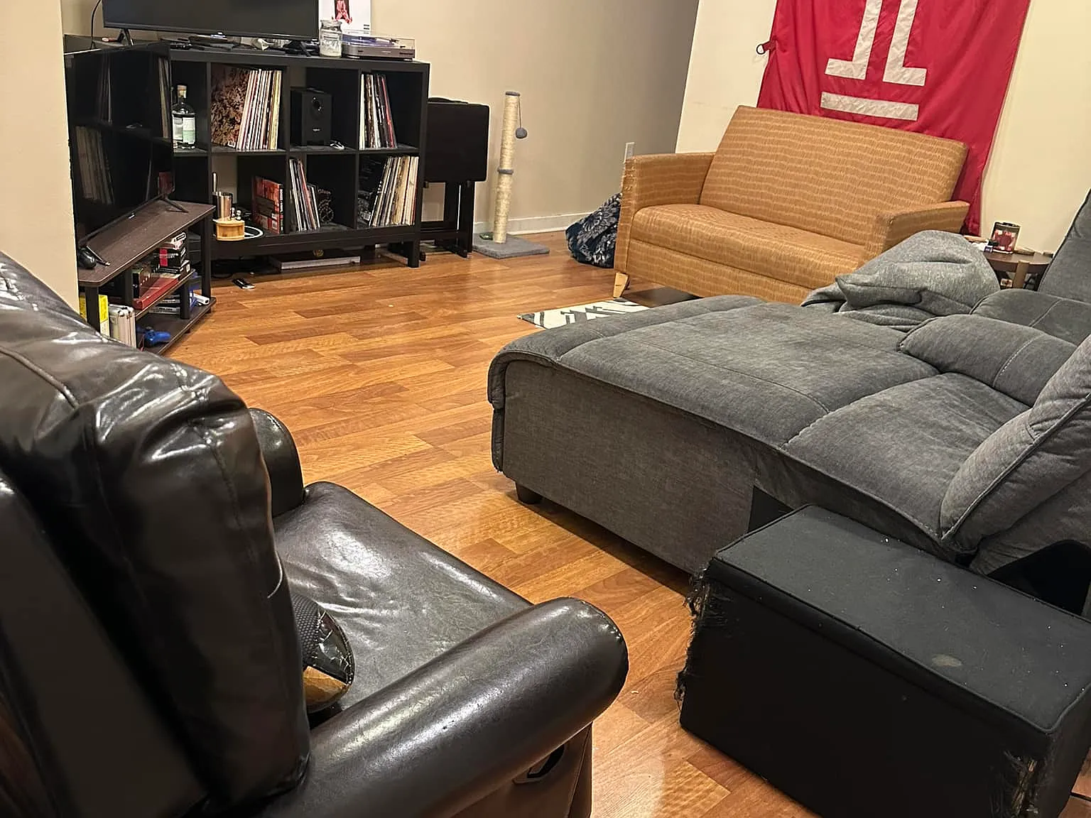 4 bed, 1350 sqft, $650 — Photo 2