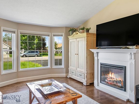 4th image of 1011 Silverbow Ave