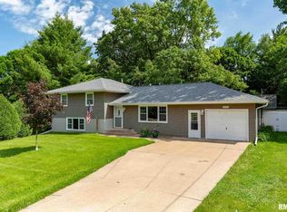 5020 81st Avenue Ct, Coal Valley, IL