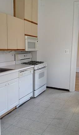 2nd image of 150 2nd Ave