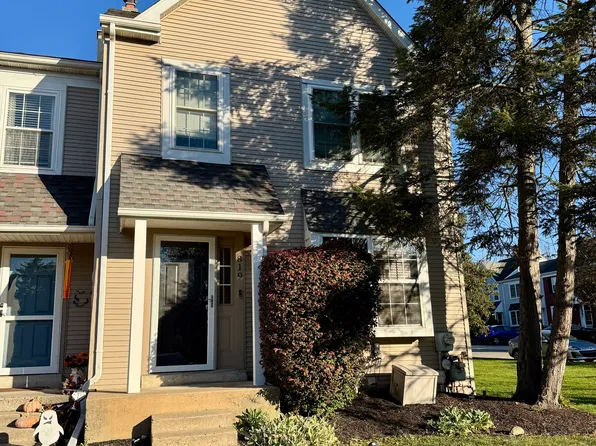 819 Treetop Ln, Norristown, PA 19403