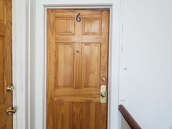 2nd image of 1104 6th St APT 6