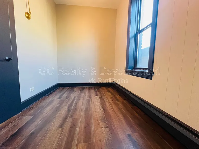 3408 N Greenview Ave #2 — Photo 9