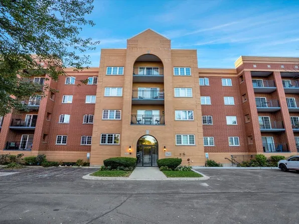 55 S Hale St Unit 207, Palatine, IL 60067