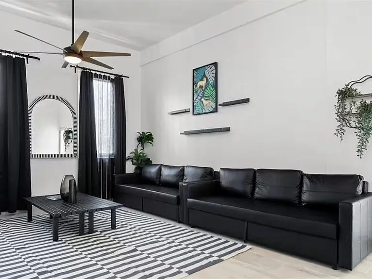 250 Calle Del Parque #3B — Photo 2
