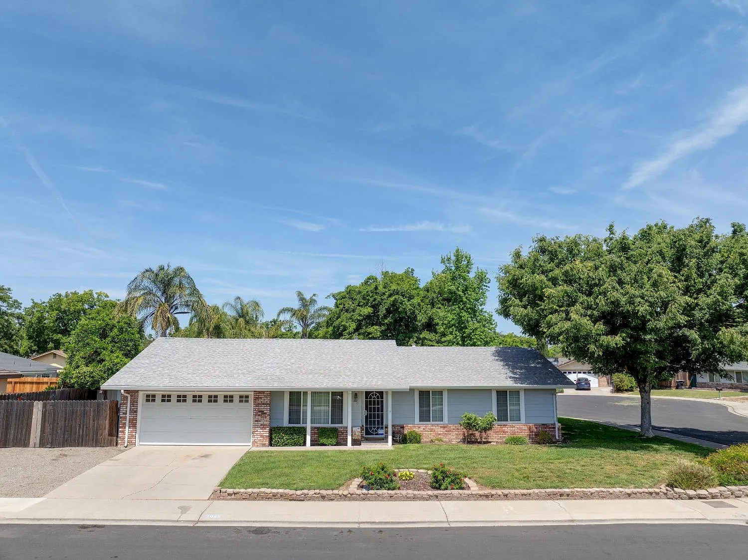 3029 Darlene Ln photo 1