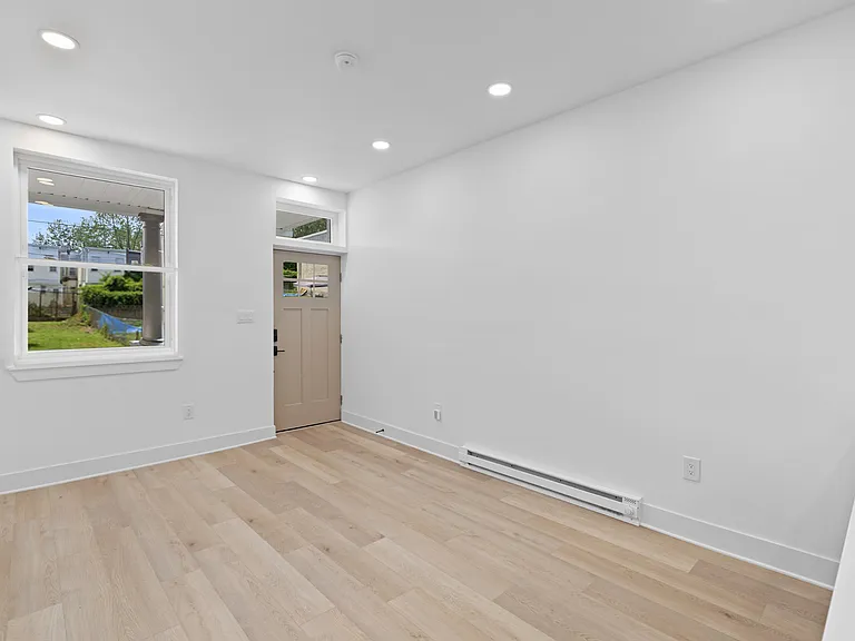 4503 N 19th St #2 — Photo 4