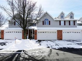 404 Forest Edge Dr, East Amherst, NY 14051