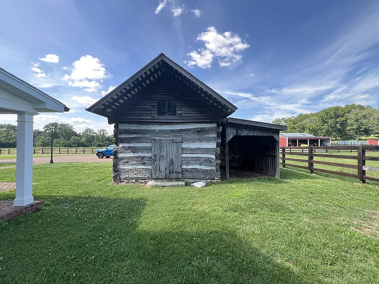 290 Kirk Ln — Photo 35