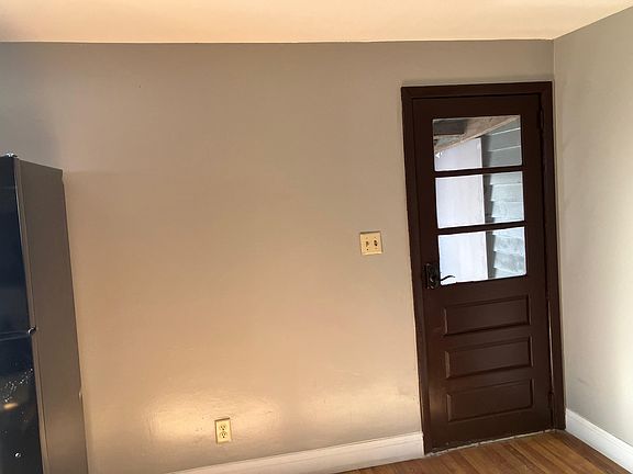 3rd image of 117 Hill Ave #2