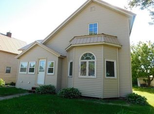 5333 Beech St, Laona, WI 54541