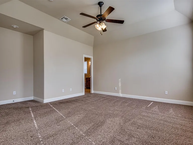 309 Harcourt Ave — Photo 17