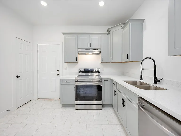 7706 Independence St #B — Photo 11