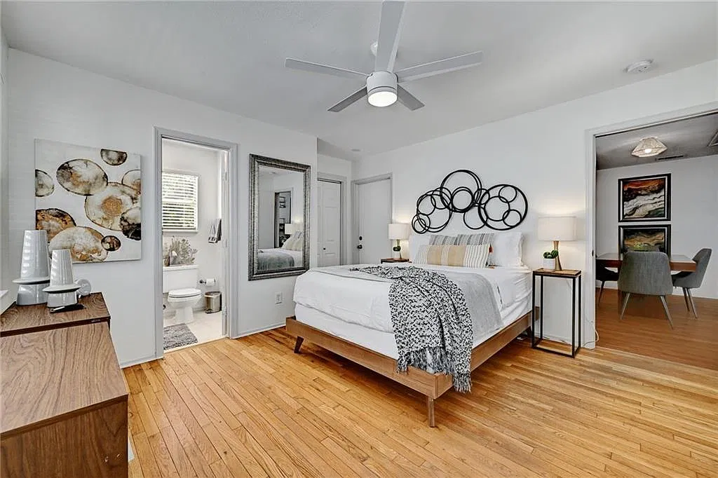 1 bed, 2.0 bath, 829 sqft, $2,200 — Photo 4