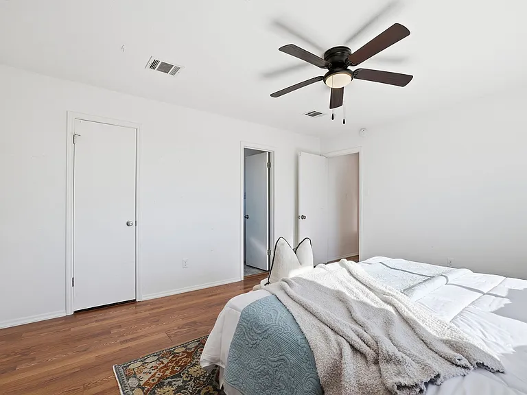 13004 Esplanade St — Photo 46