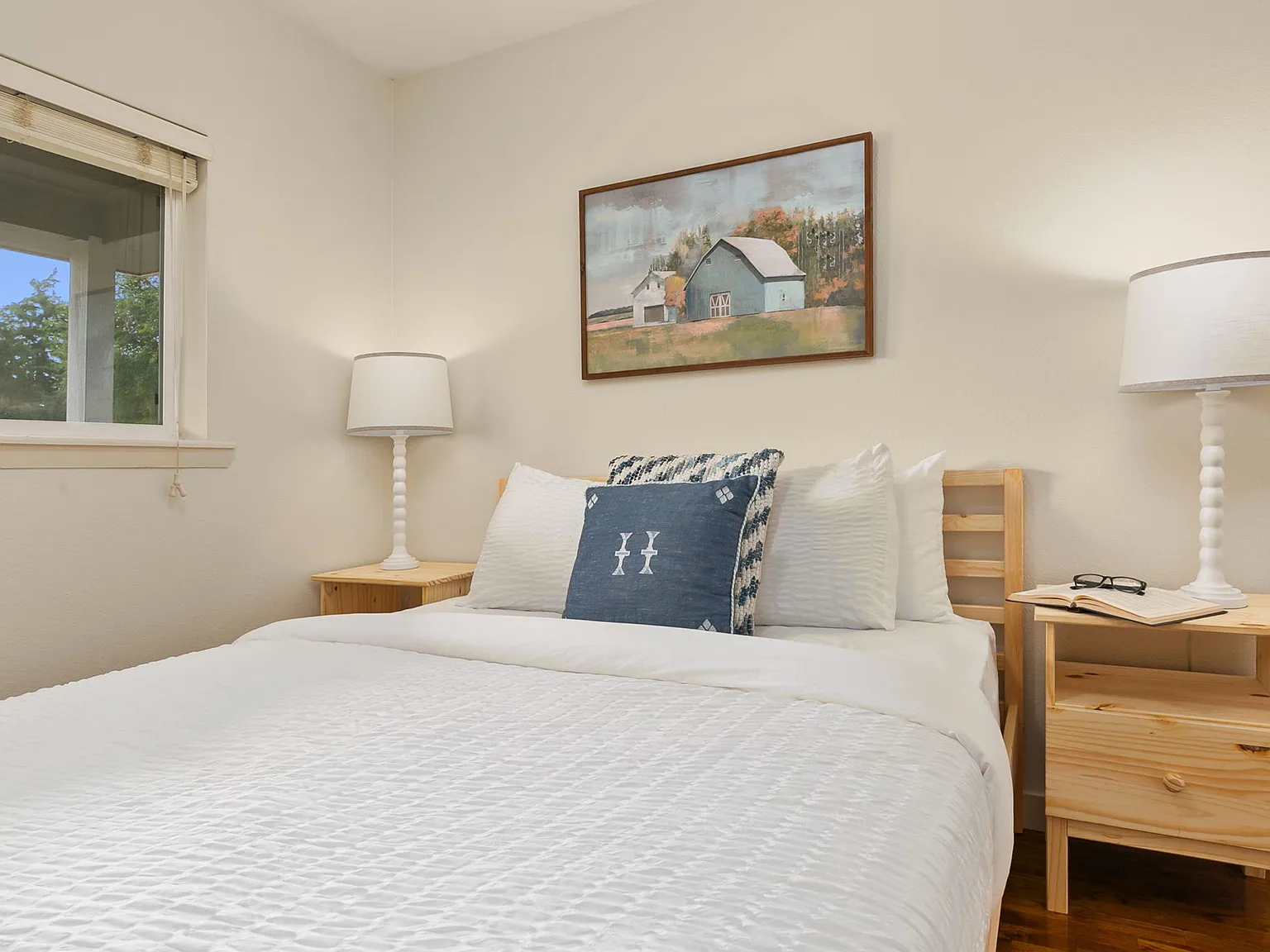 3 bed, 1059 sqft, $3,700 — Photo 3