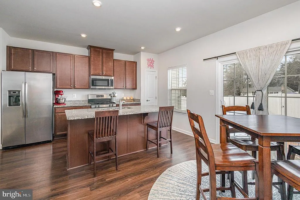 Building Photo - 2104 Elm Tree Ct