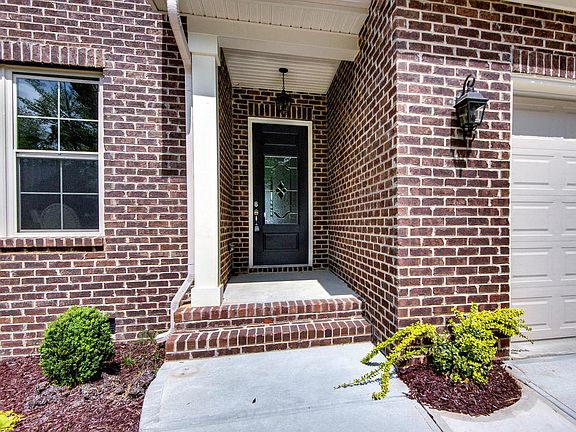 3rd image of 8015 Sardis Creek Ln