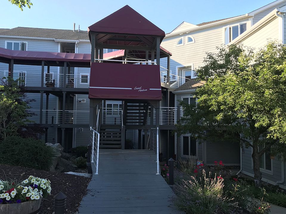 1st image of 222 Grand Hbr