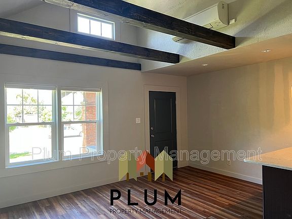 4th image of 533 S 6th St E