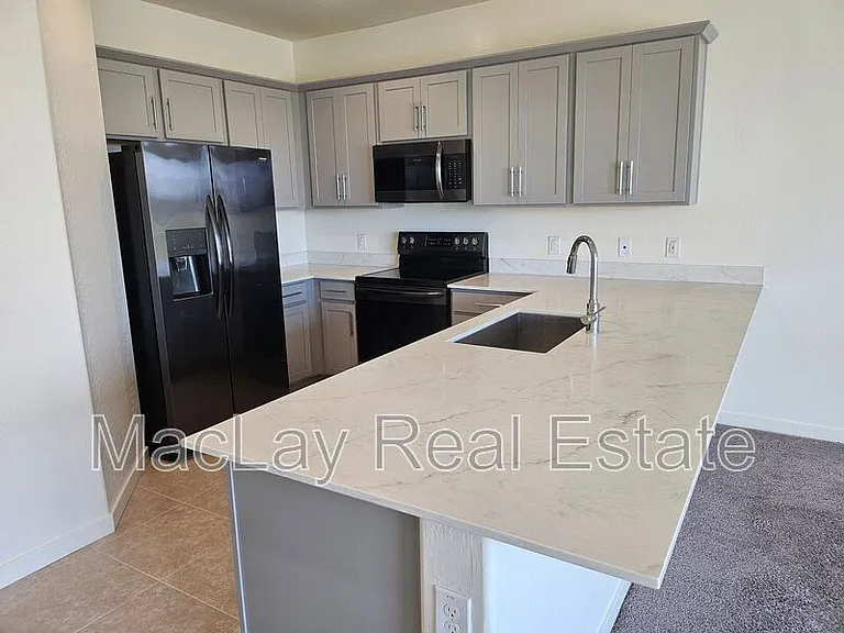 4061 E Pony Ln #101 — Photo 3