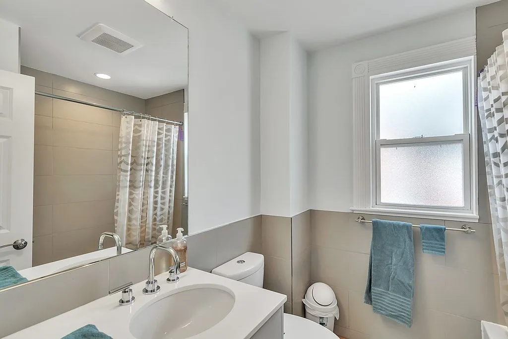 2 bed, 805 sqft, $3,800 — Photo 3