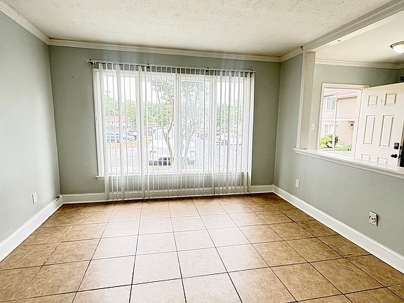 3rd image of 1812 Ashborough Rd SE APT A