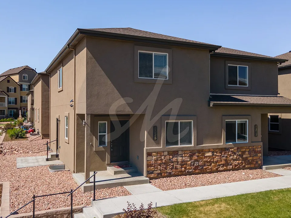 5225 Palomino Ranch Point