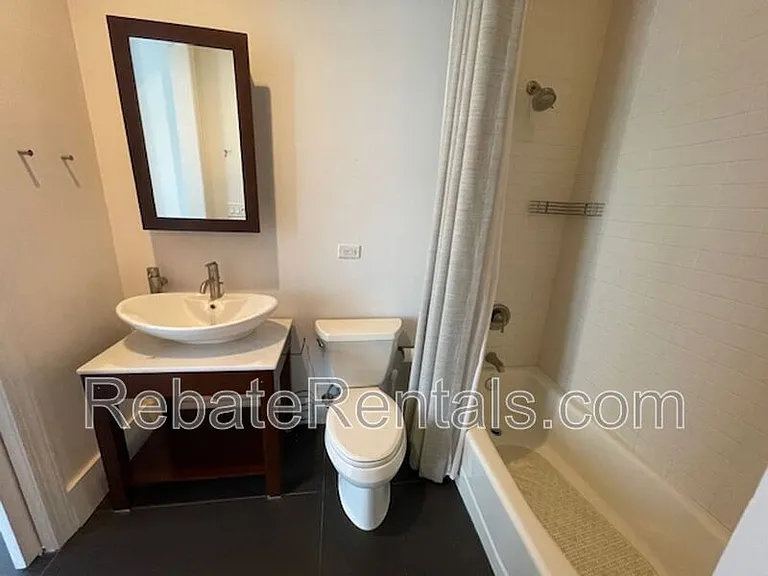320 N 1st St #813 — Photo 20