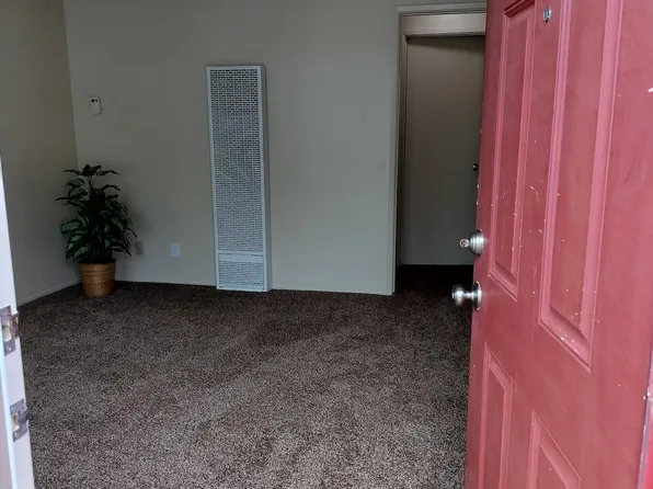 11 Oak Ave, Woodland, CA 95695