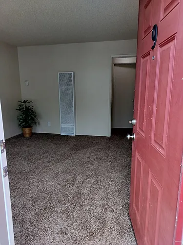 11 Oak Ave Photo 1
