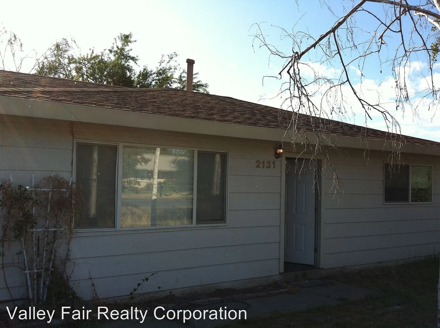 2131 Mulberry St photo 1