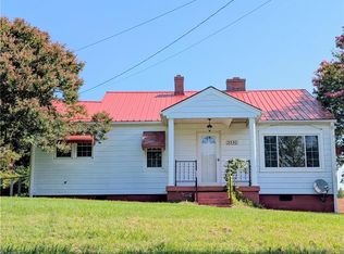 3530 Volunteer Rd, Pinnacle, NC 27043