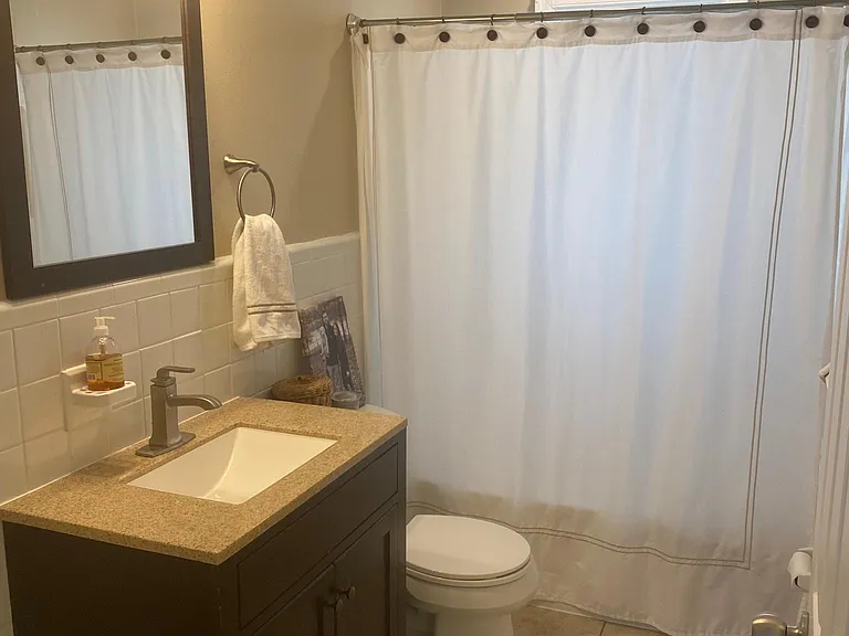 414 Charlene Dr — Photo 3