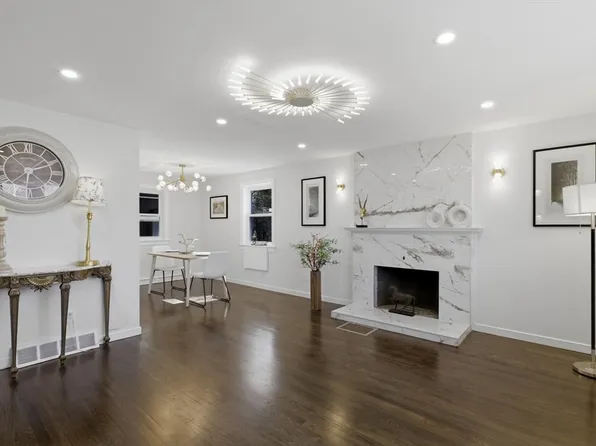 607 Turnpike St, Stoughton, MA 02072