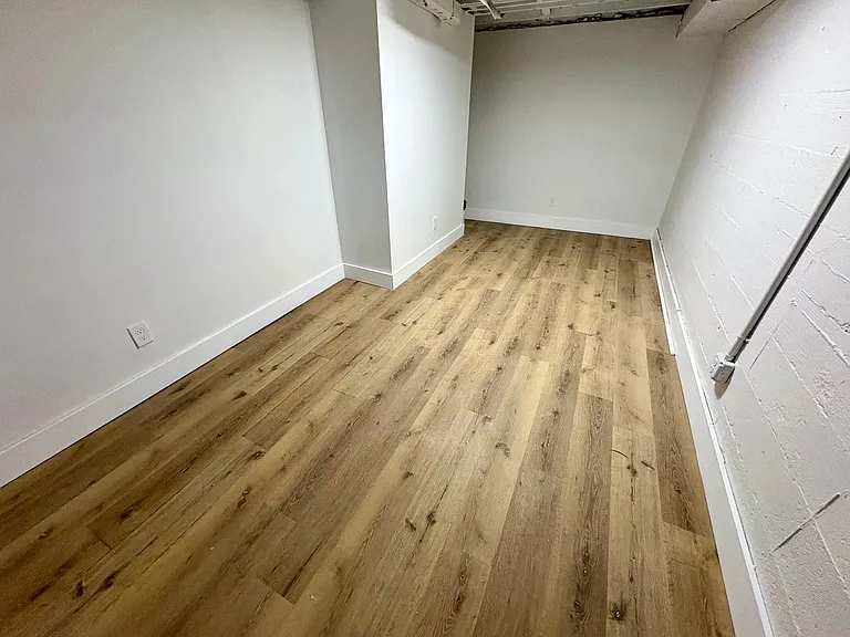 1423 Weyler Ave — Photo 13
