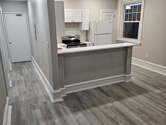 3rd image of 500 Gay St APT 2A