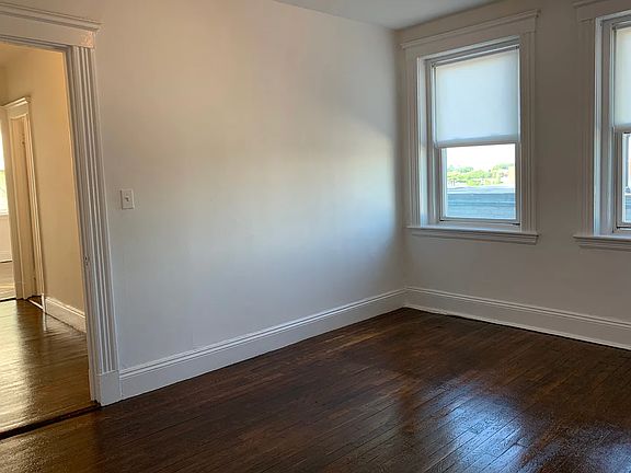 3rd image of 119 Brainerd Rd APT 22