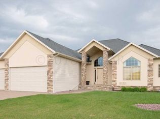 2159 38th St S, Moorhead, MN 56560